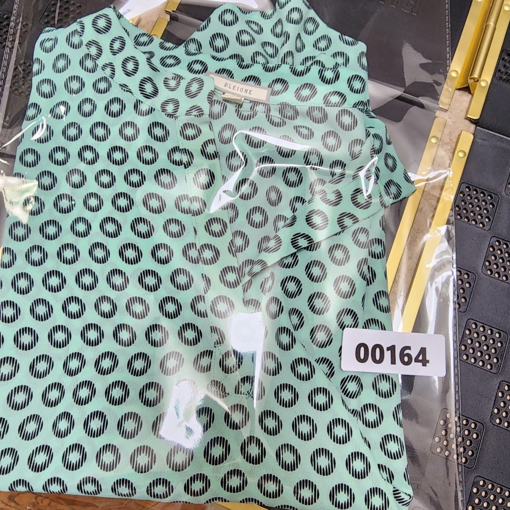Pleione Mint Green Black Geometric Circle Print Split Neck Blouse XL 54494 - Picture 7 of 7